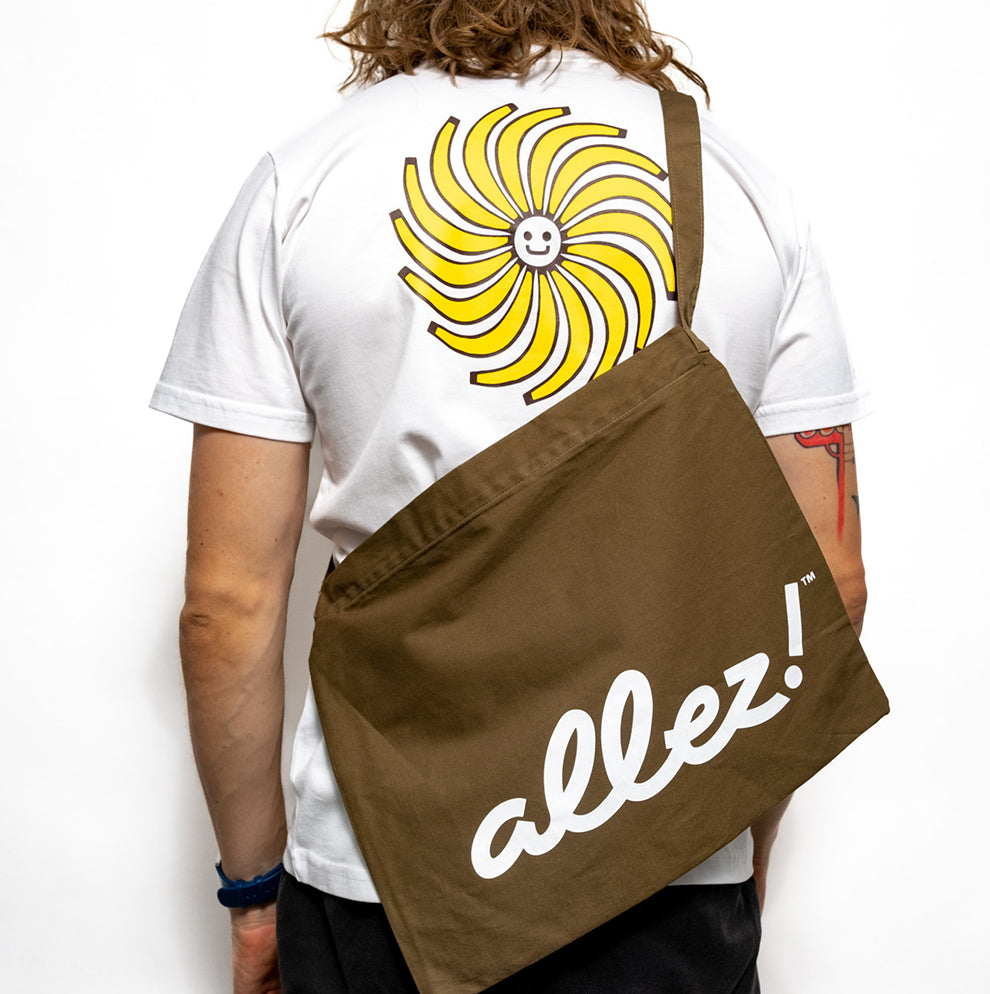 Musette (White on Army Green)