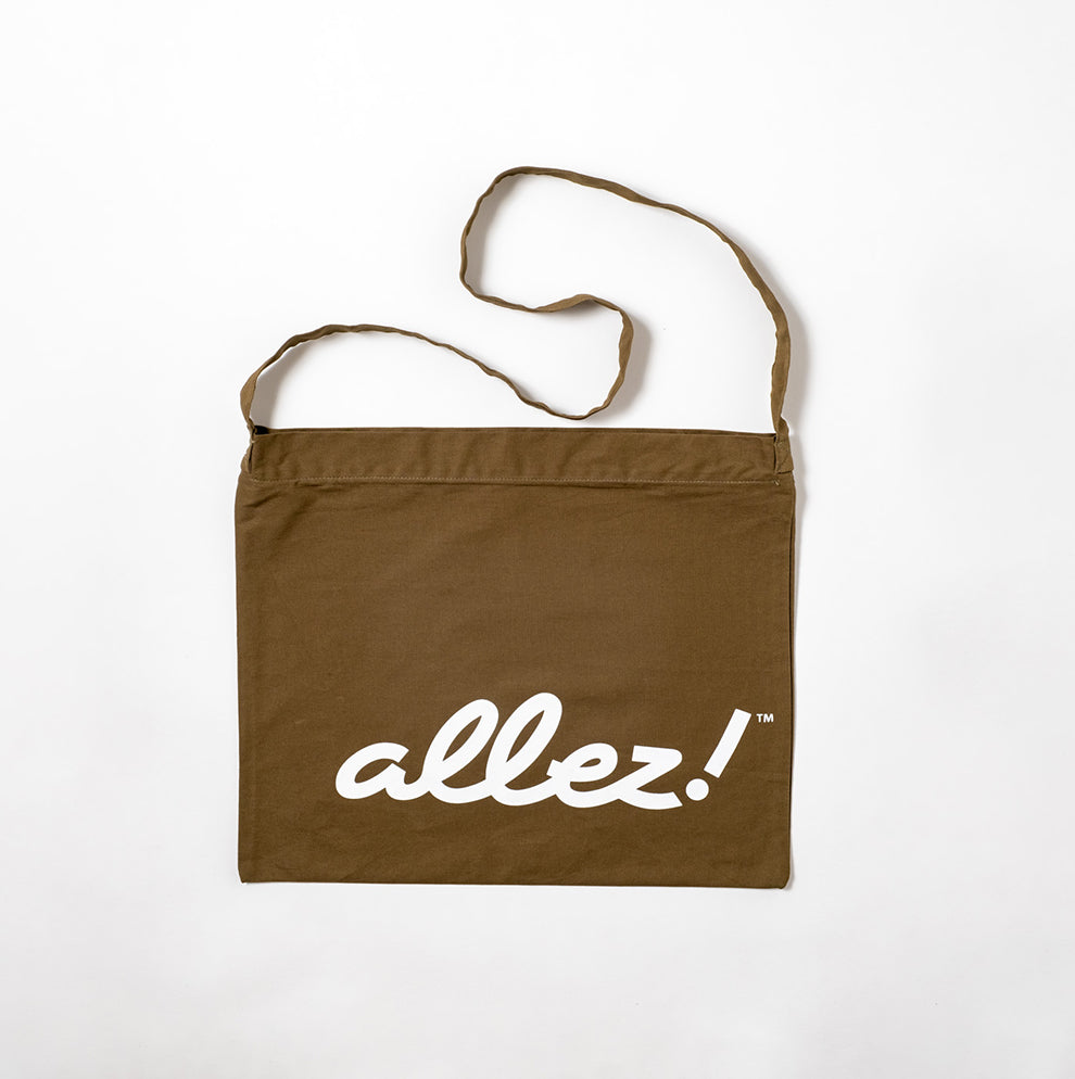Musette (White on Army Green)